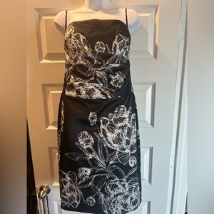 Black / White Cocktail Flowered Dress